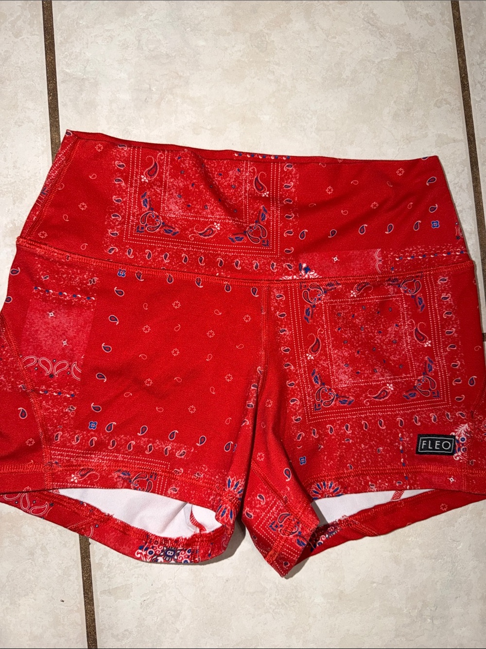 FLEO Women's Red Bandana Performance Biker Shorts Size Small